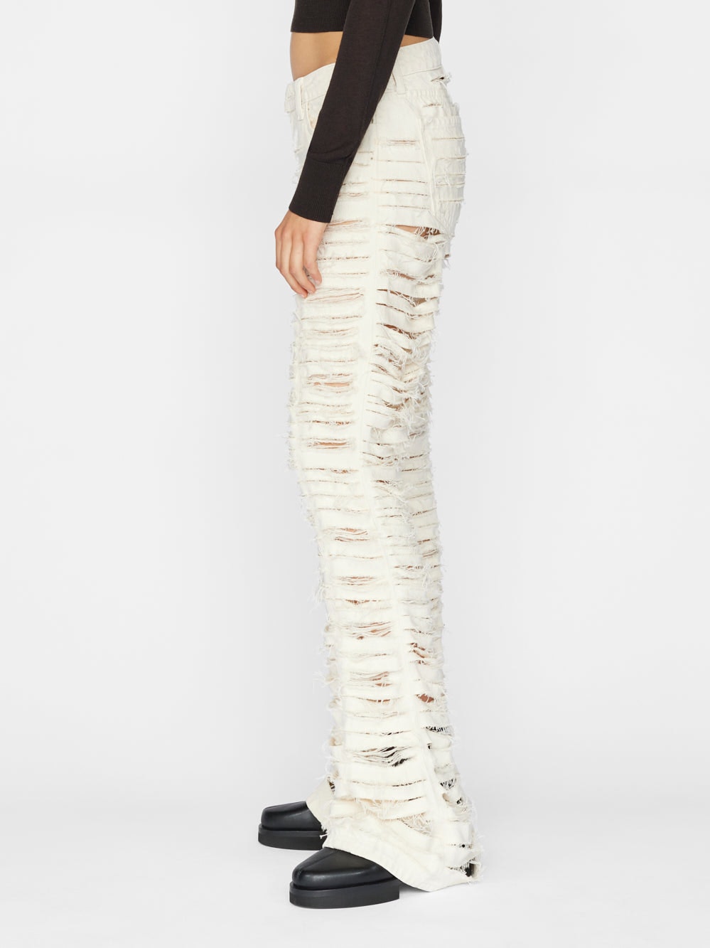 jean side view alt:fit1